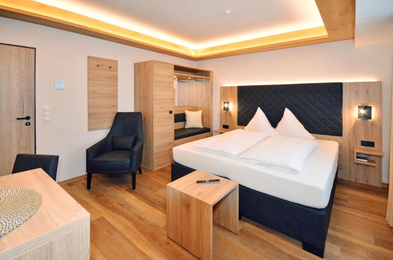 Landgasthof Scheubel Gremsdorf ภายนอก รูปภาพ