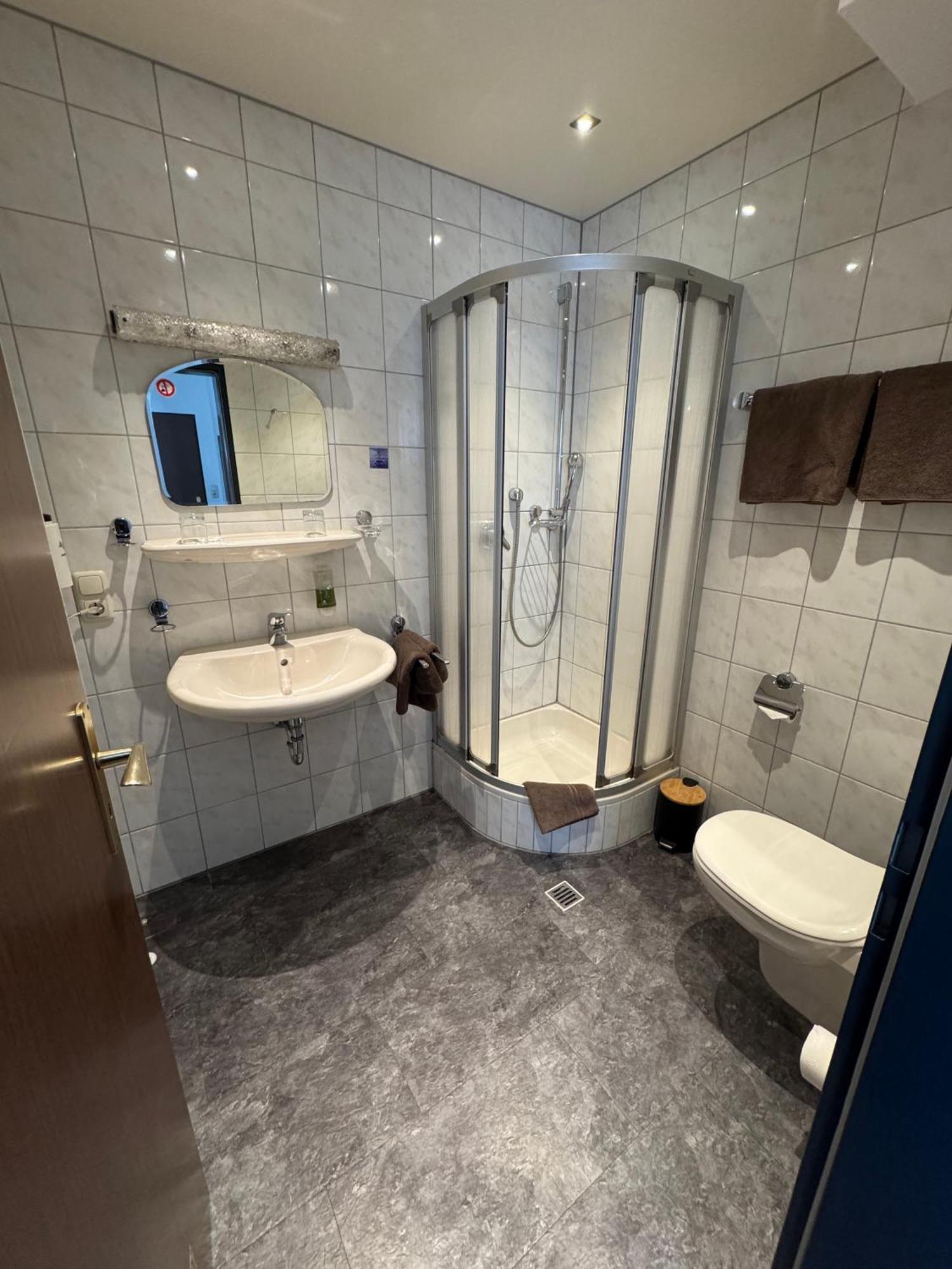 Landgasthof Scheubel Gremsdorf ภายนอก รูปภาพ