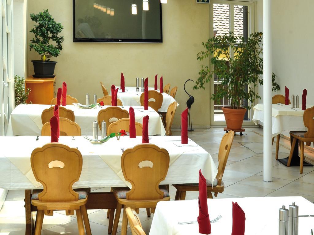 Landgasthof Scheubel Gremsdorf ภายนอก รูปภาพ