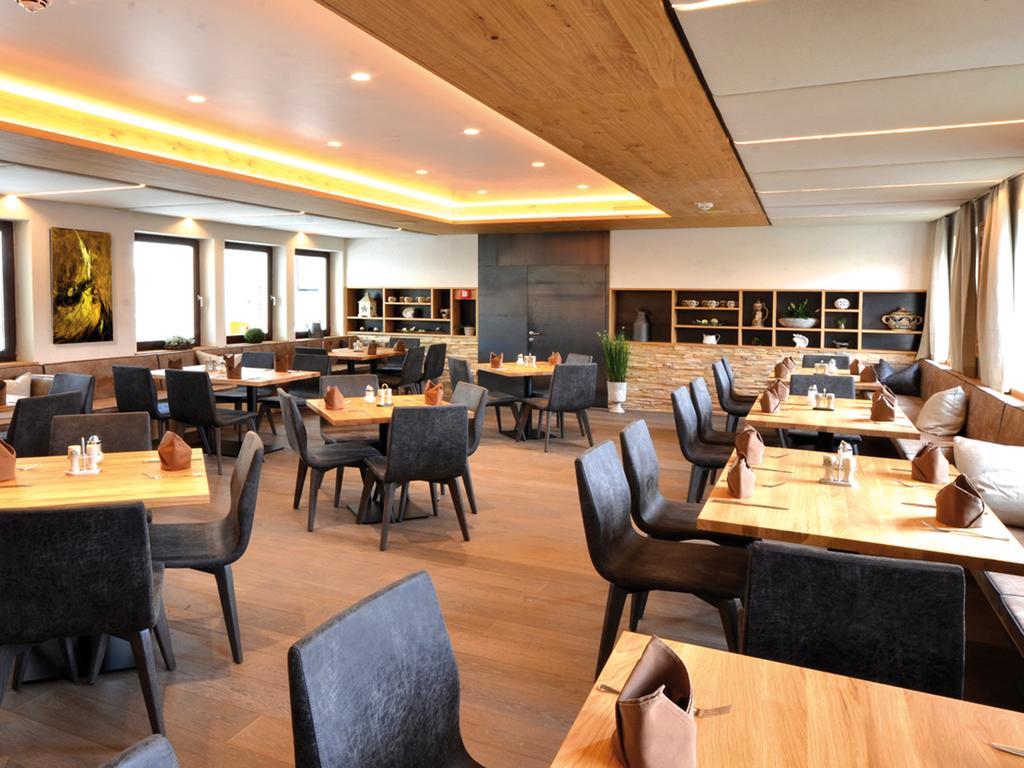 Landgasthof Scheubel Gremsdorf ภายนอก รูปภาพ